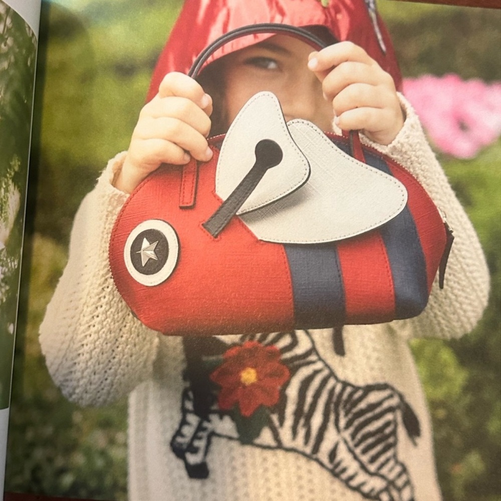 Gucci Children’s Spring / Summer 2017 Catalog / Coffee Table Book. NEW - Picture 9 of 9
